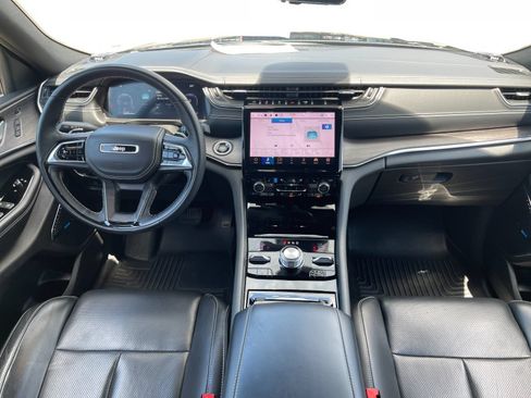 Used 2022 Jeep Grand Cherokee Overland w/ Advanced Protech Group III AWD/4WD image 15