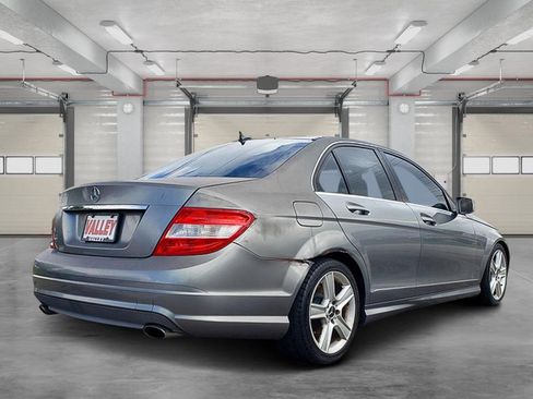 Used 2011 Mercedes-Benz C 300 4MATIC Sedan image 7