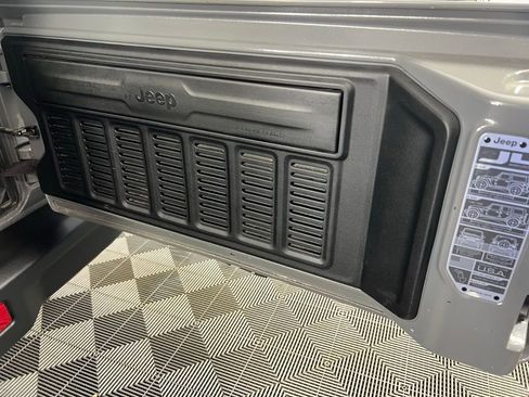 Used 2021 Jeep Wrangler Unlimited Rubicon 4xe w/ Steel Bumper Group image 29