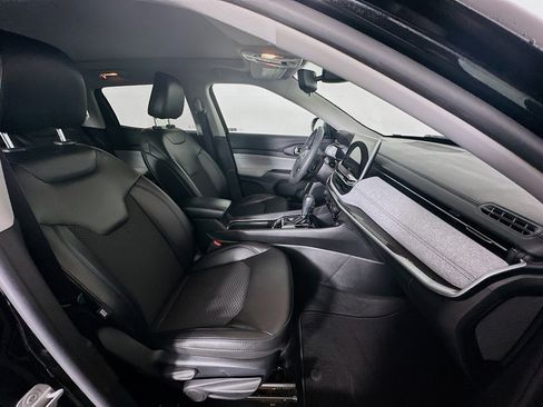 Used 2022 Jeep Compass Latitude w/ Sun and Sound Group image 31