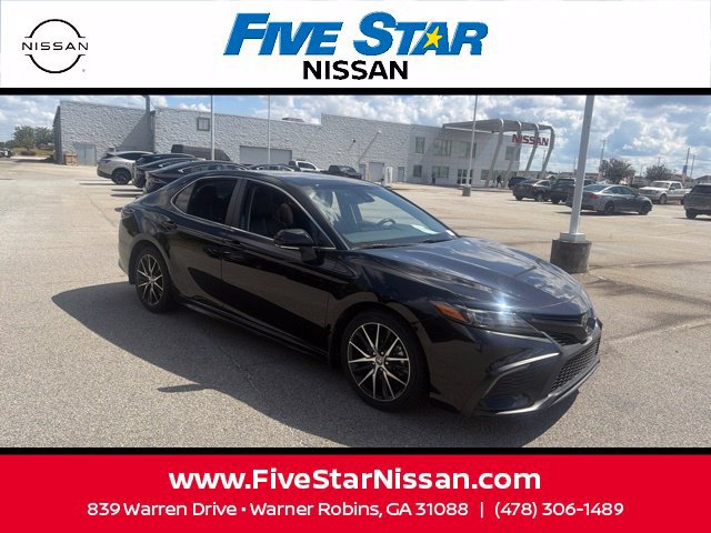 Used 2024 Toyota Camry SE FWD image 2