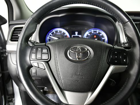 Used 2016 Toyota Highlander XLE image 20