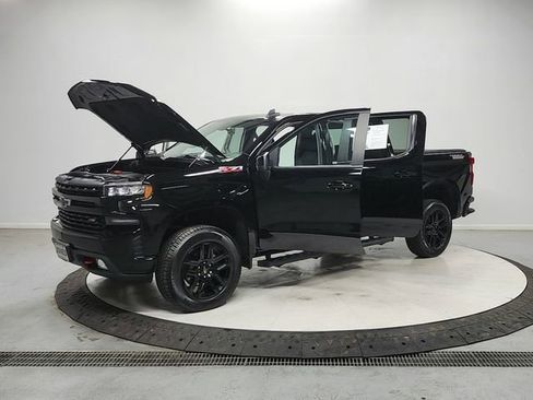 Used 2022 Chevrolet Silverado 1500 LT Trail Boss w/ Bed Protection Package AWD/4WD image 11