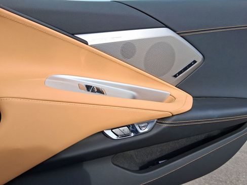 Used 2021 Chevrolet Corvette Stingray Preferred Cpe w/ Z51 Performance Package image 27