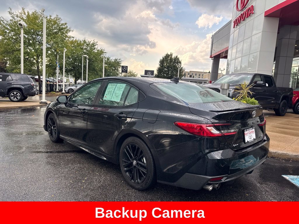 Certified 2025 Toyota Camry SE FWD image 5