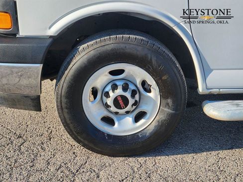 Used 2024 GMC Savana 2500 w/ Driver Convenience Package image 12