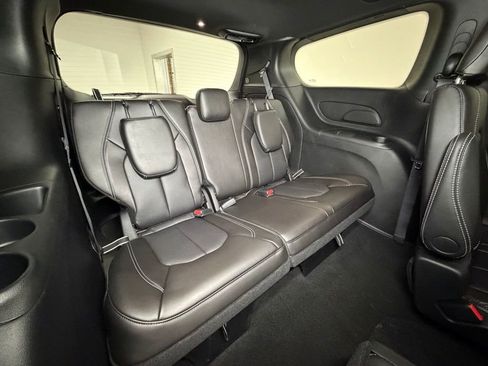 New 2026 Chrysler Pacifica Select image 8
