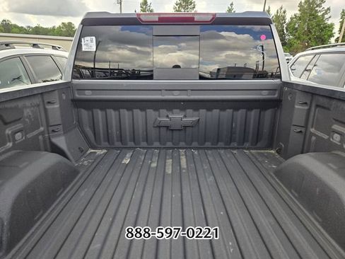 Used 2022 Chevrolet Silverado 1500 LT Trail Boss w/ LT Trail Boss Premium Package AWD/4WD image 8