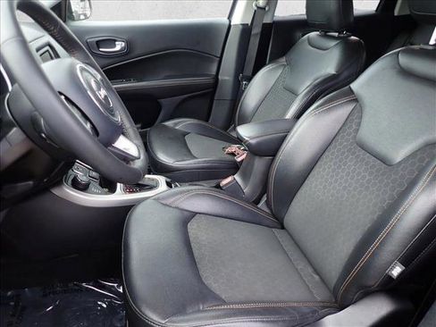 Used 2018 Jeep Compass Latitude w/ Cold Weather Group image 11