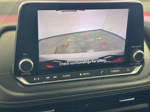 Used 2024 Nissan Rogue SV FWD image 26