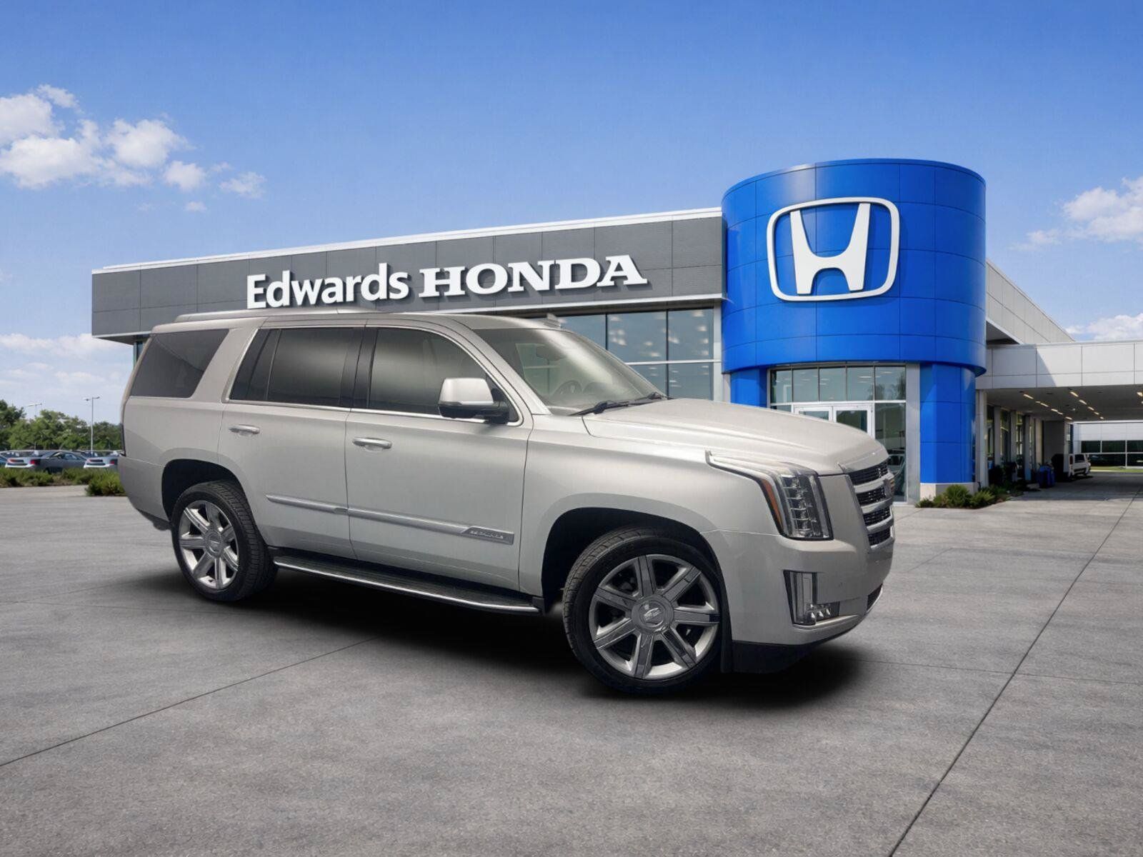 Used 2016 Cadillac Escalade Luxury AWD/4WD image 1