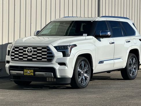 Used 2025 Toyota Sequoia Capstone image 8