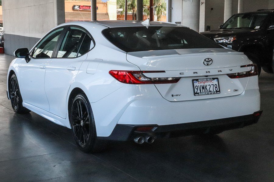 Certified 2026 Toyota Camry SE FWD image 5