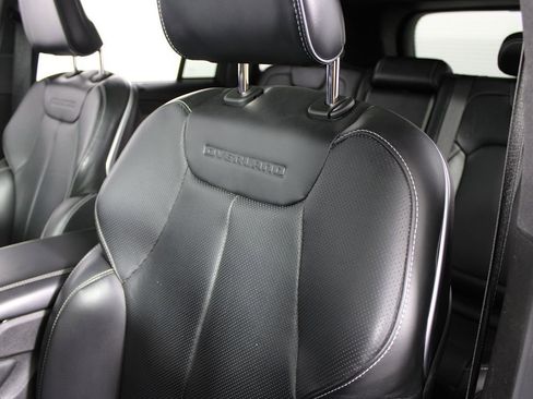 Used 2023 Jeep Grand Cherokee Overland w/ Advanced Protech Group III image 27