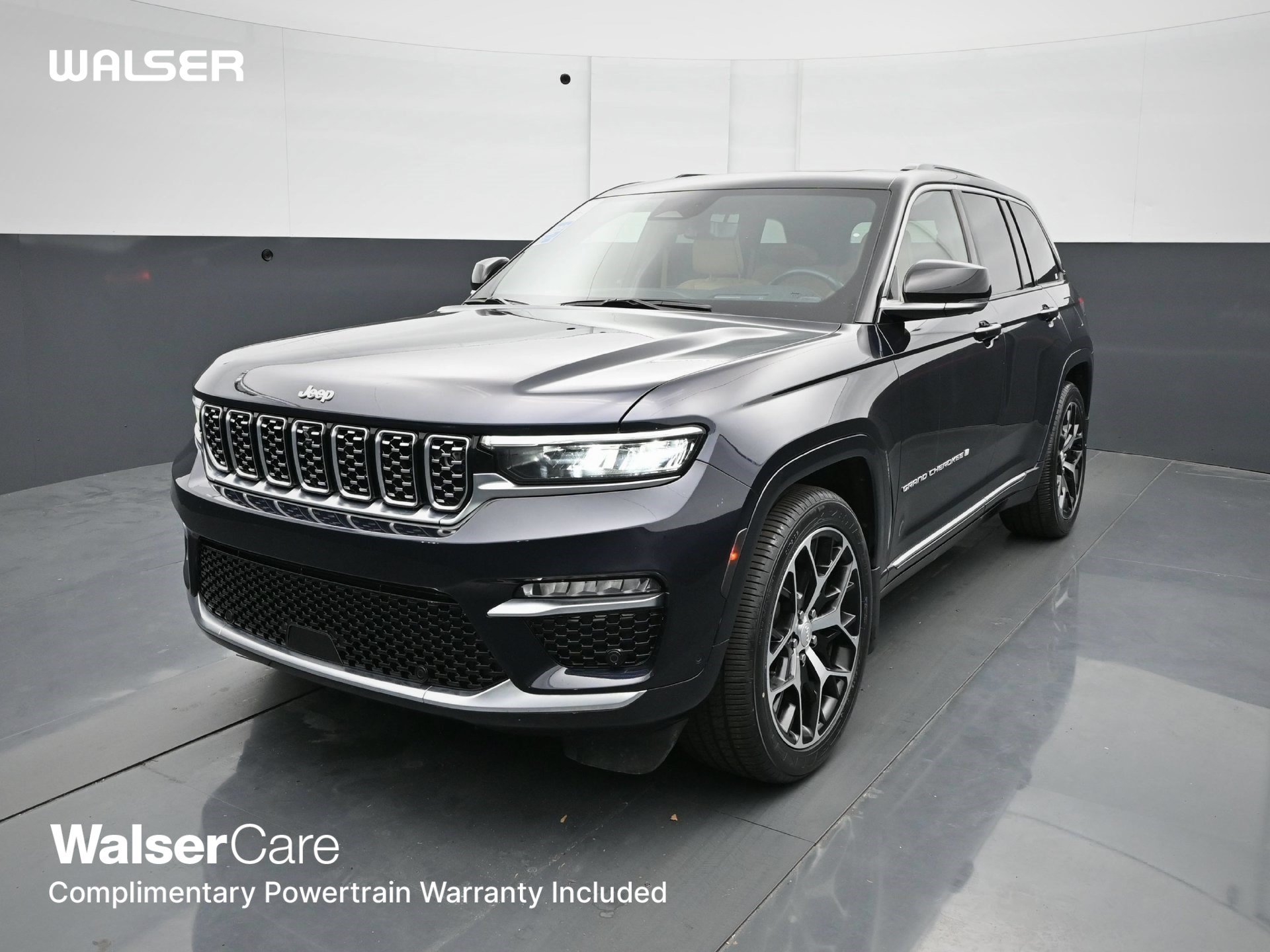 Used 2024 Jeep Grand Cherokee Summit AWD/4WD image 1