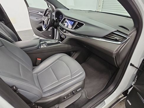 Used 2024 Buick Enclave Premium AWD/4WD image 43