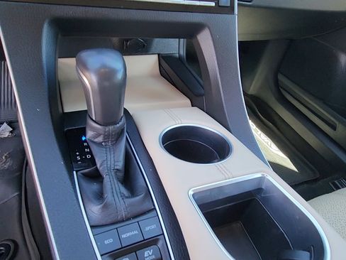 Used 2020 Toyota Avalon Limited w/ Advanced Safety Package FWD image 38