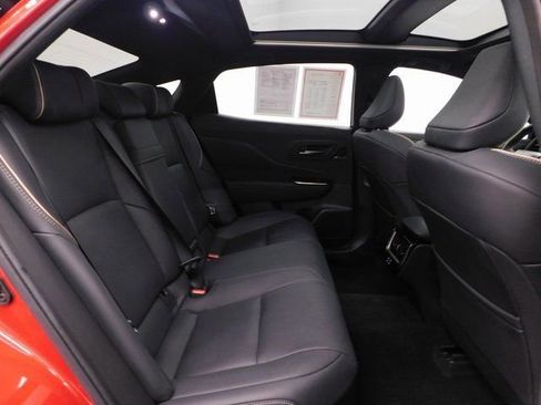 Used 2025 Toyota Crown Platinum image 27