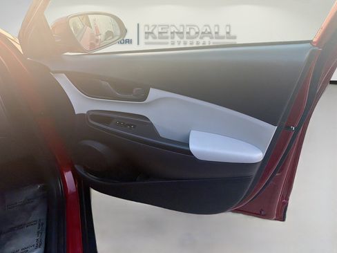 Used 2023 Hyundai Kona SEL image 30
