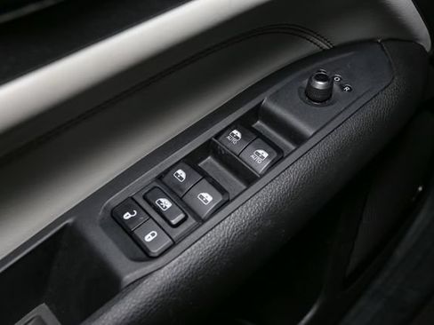 Used 2026 Jeep Compass Limited AWD/4WD image 35