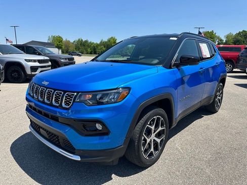 Used 2024 Jeep Compass Limited AWD/4WD image 2