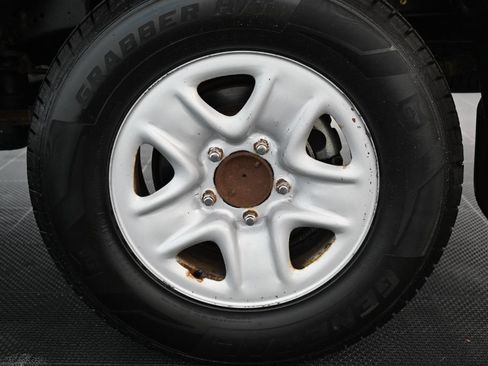 Used 2013 Toyota Tundra 2WD Double Cab w/ Tow Pkg image 31
