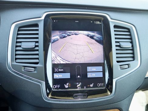 Used 2021 Volvo XC90 T6 Momentum w/ Climate Package image 22