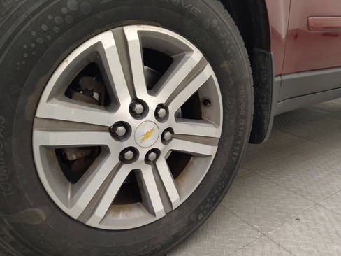 Used 2016 Chevrolet Traverse LT w/ Traveler's Package FWD image 31