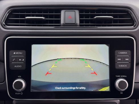 Used 2025 Nissan Leaf S image 24