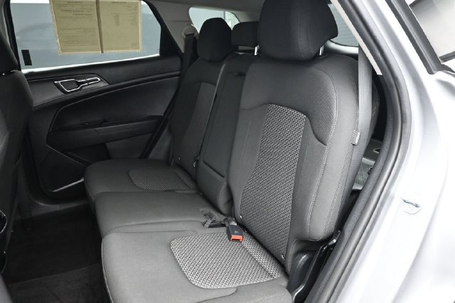 Used 2024 Kia Sportage LX FWD image 10