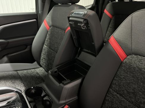 New 2025 Chevrolet Colorado Z71 image 34