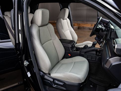 Used 2025 Toyota 4Runner SR5 image 27