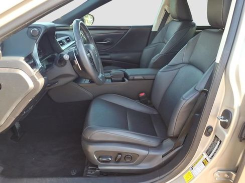 Used 2020 Lexus ES 350 w/ Accessory Package 2 FWD image 4