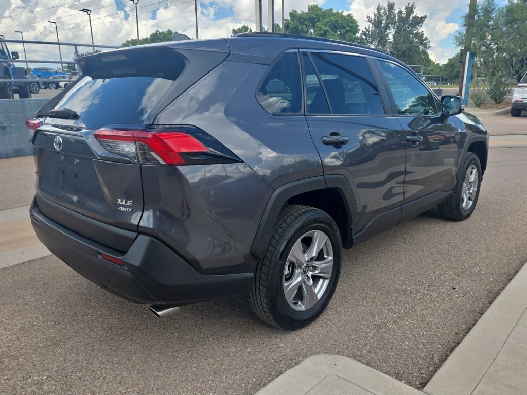 Used 2025 Toyota RAV4 XLE AWD/4WD image 5