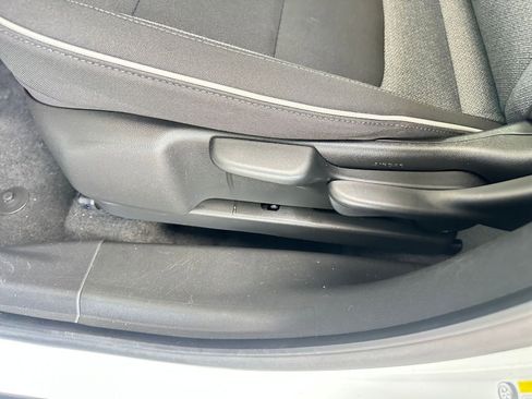 Used 2024 Chevrolet TrailBlazer LT w/ Driver Confidence Package image 23