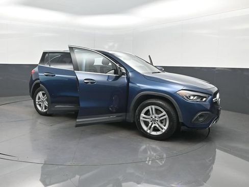 Used 2023 Mercedes-Benz GLA 250 4MATIC w/ Premium Package image 41