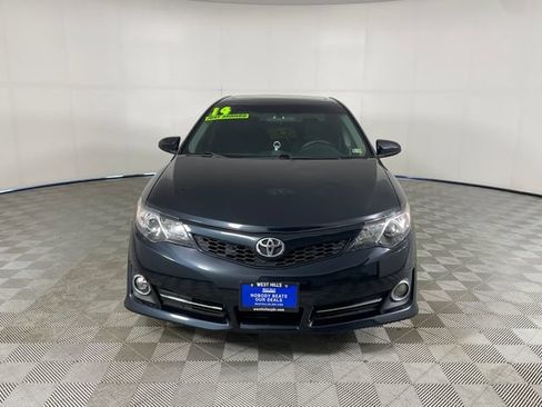 Used 2014 Toyota Camry SE w/ Moonroof Package FWD image 18