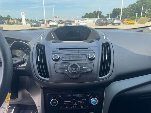 Used 2018 Ford Escape SE FWD image 21