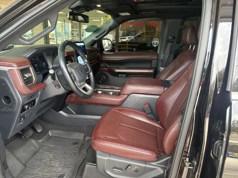 Certified 2023 Ford Expedition Limited image 8
