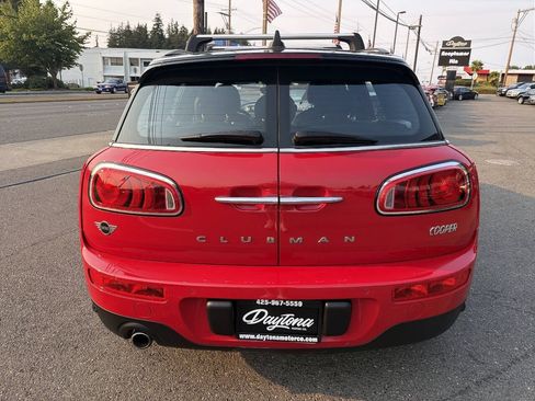 Used 2019 MINI Cooper Clubman ALL4 w/ Premium Package AWD/4WD image 5