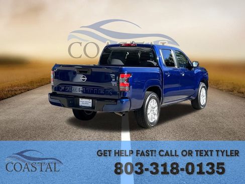 Used 2023 Nissan Frontier SV image 11
