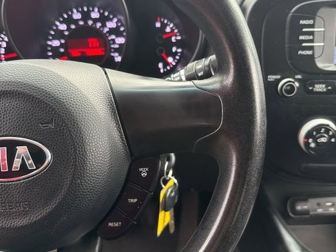 Used 2018 Kia Soul image 31