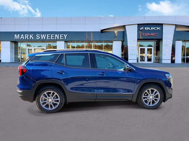 Used 2022 GMC Terrain SLT w/ Tech Package FWD image 30