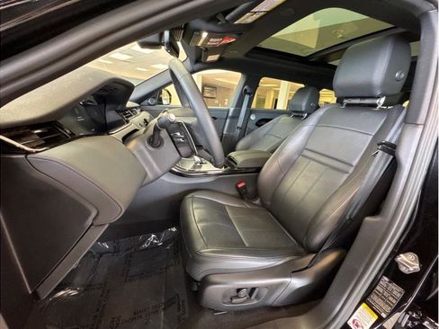 Used 2024 Land Rover Range Rover Evoque Dynamic SE image 12