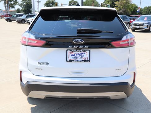 Used 2024 Ford Edge SEL w/ Convenience Package AWD/4WD image 6