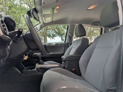 Used 2022 Toyota Tacoma SR5 w/ Technology Package RWD image 13