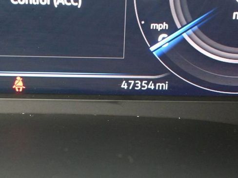 Used 2023 Volkswagen Atlas Cross Sport SE AWD/4WD image 18