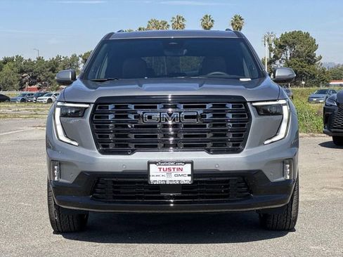 New 2026 GMC Acadia Denali Ultimate FWD image 2