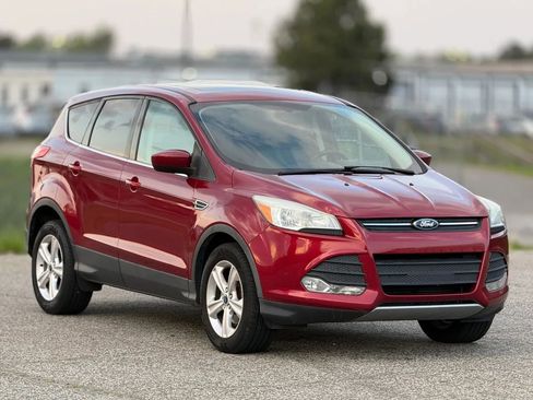 Used 2013 Ford Escape SE FWD image 1