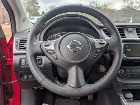 Used 2017 Nissan Sentra SV image 14